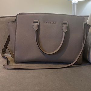 Michael Kors gray purse